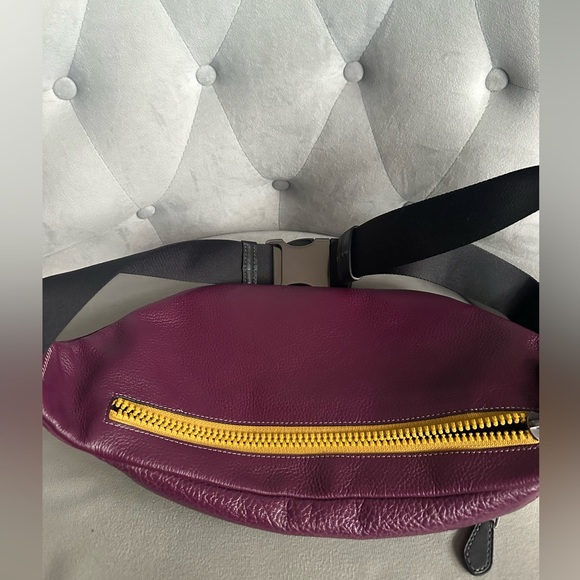 Limited Ed❌Coach Track Belt Bag In Colorblock🥳🥳❌❌ - Picture 13 of 16